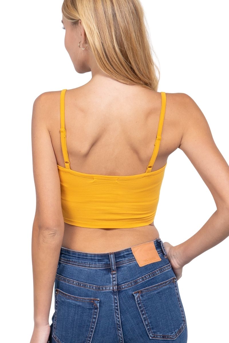 Top cropped de tirantes